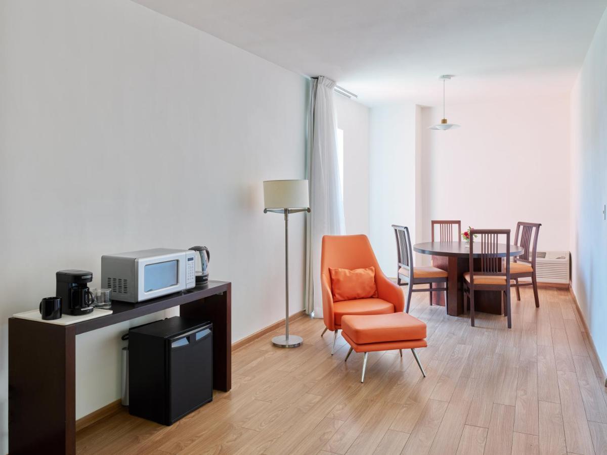 Fiesta Inn Aguascalientes Ngoại thất bức ảnh