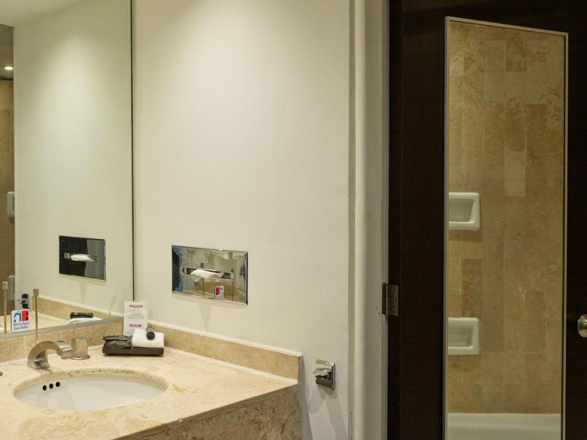 Fiesta Inn Aguascalientes Ngoại thất bức ảnh